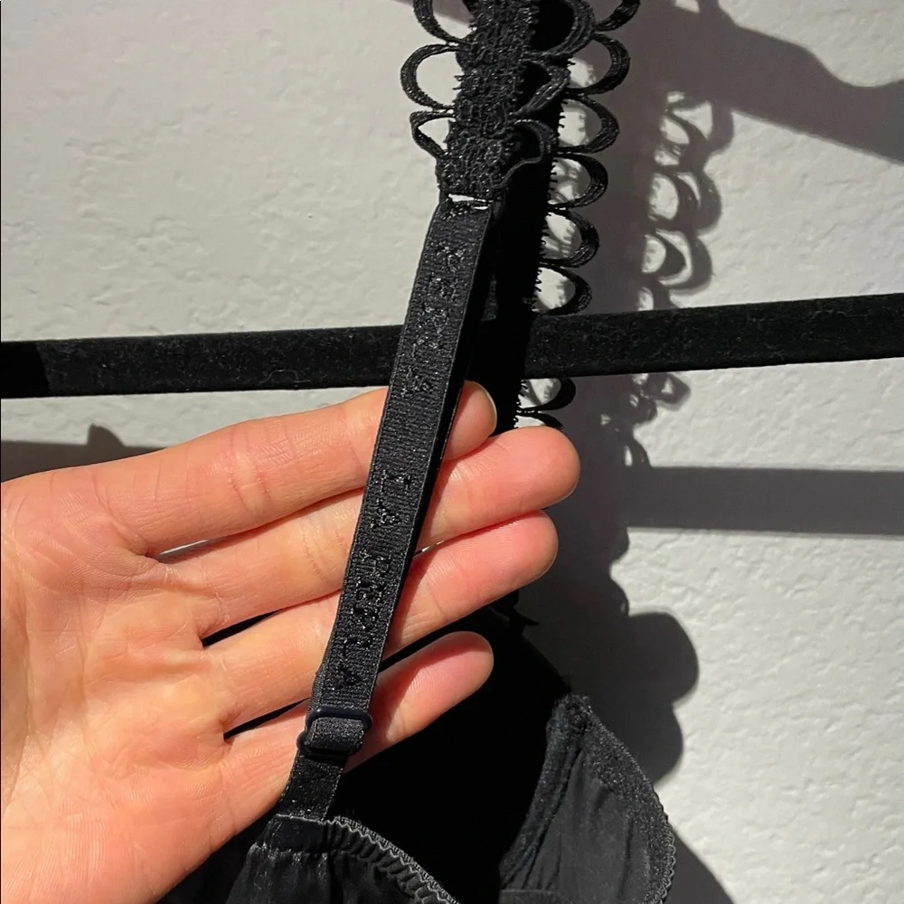 La Perla Black Lace Camisole Top - Picture 5 of 9